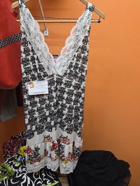 Black & White Floral Lace-Trim Maxi Dress